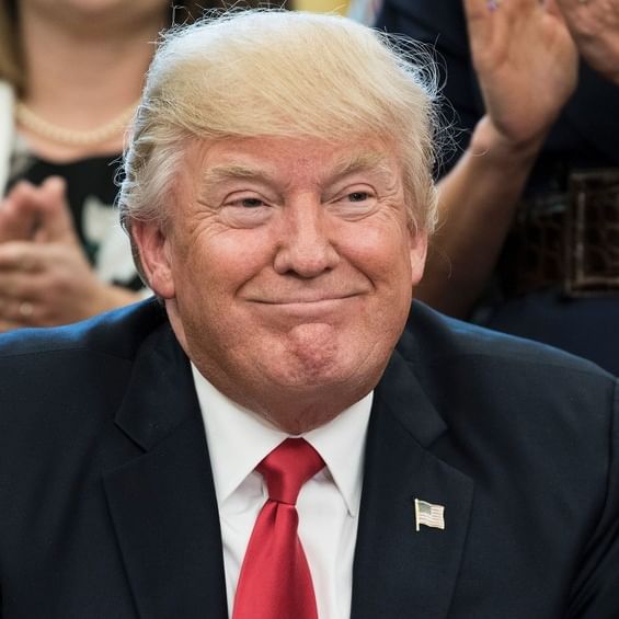 A judge in New York on Tuesday dismissed the Democratic National Committee lawsuit against members of the Trump campaign and WikiLeaks, saying they were not legally liable for publicizing emails that Russian hackers stole from the party’s computer systems.  #Democrats #dnc #trump